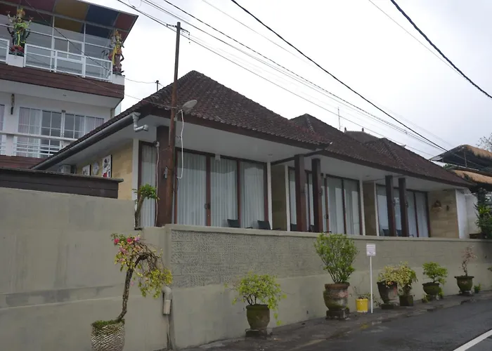 Bhuana Agung And Restaurant 3*