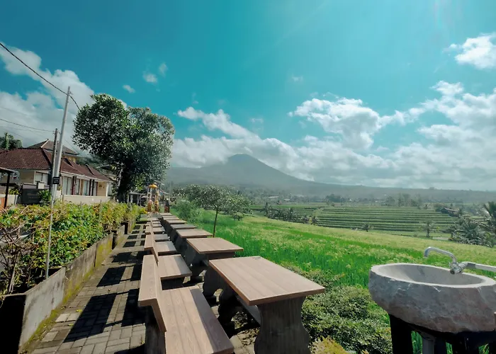 Bhuana Agung And Restaurant 3*